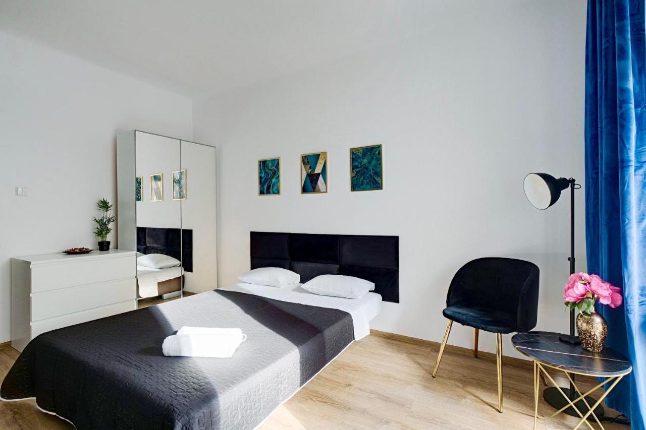 Charming Apartment In The City Center วอร์ซอ ภายนอก รูปภาพ
