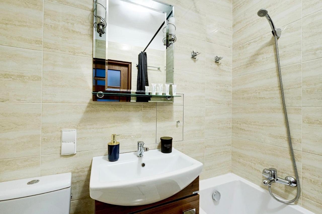 Charming Apartment In The City Center วอร์ซอ ภายนอก รูปภาพ